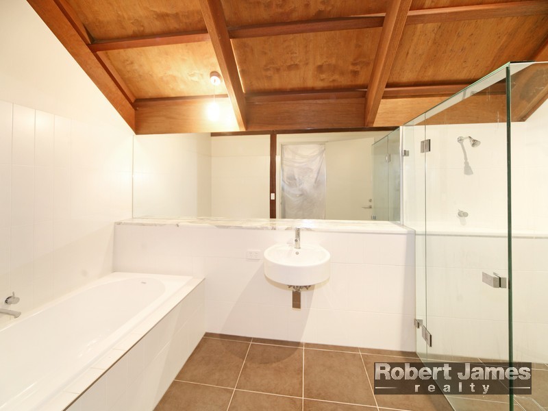 9 Wild Apple Court, Noosa Heads QLD 4567