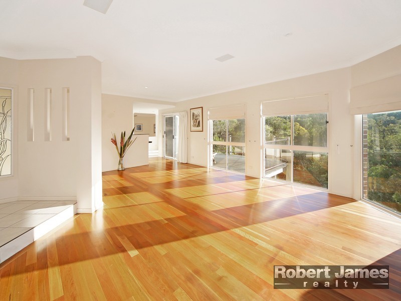 12 Freedom Place, Sunrise Beach QLD 4567