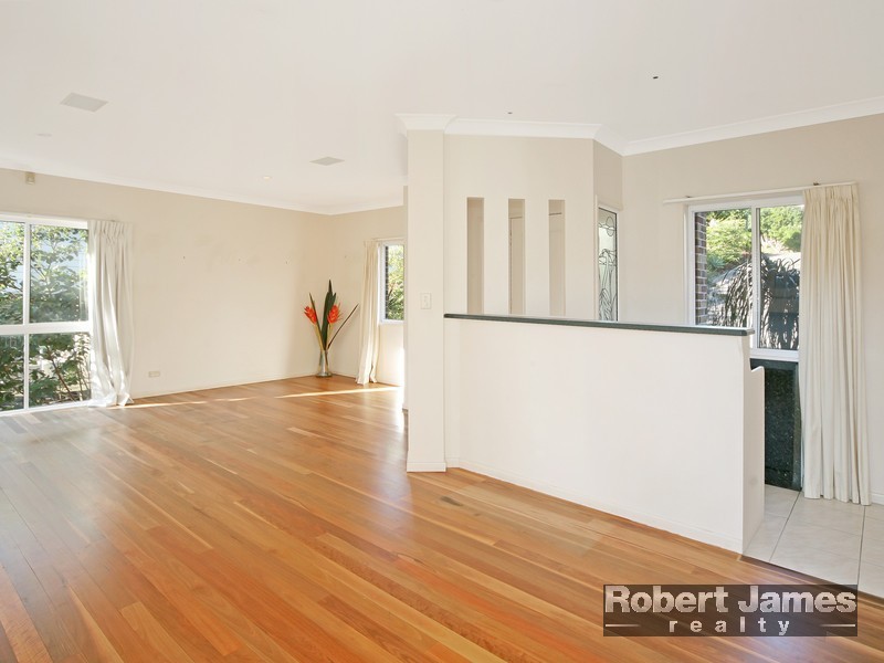 12 Freedom Place, Sunrise Beach QLD 4567