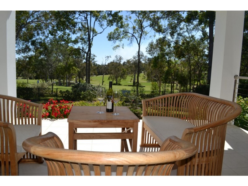 8 Lakeside Drive, Peregian Springs QLD 4573