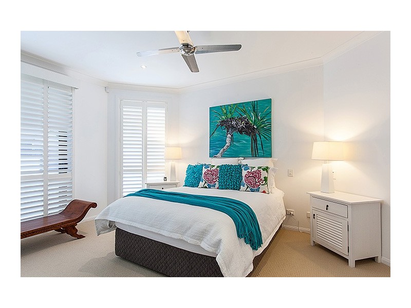 8 Lakeside Drive, Peregian Springs QLD 4573