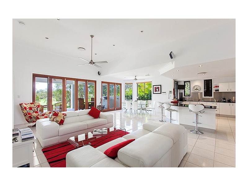 8 Lakeside Drive, Peregian Springs QLD 4573
