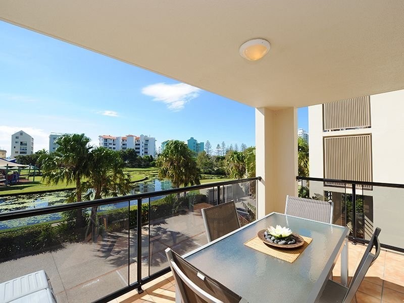 4/6 Mari Street, Alexandra Headland QLD 4572
