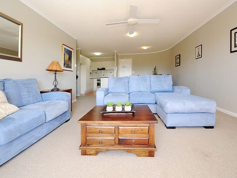 4/6 Mari Street, Alexandra Headland QLD 4572