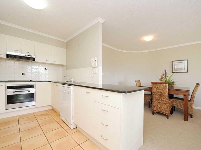 4/6 Mari Street, Alexandra Headland QLD 4572