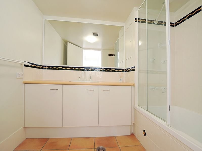 4/6 Mari Street, Alexandra Headland QLD 4572