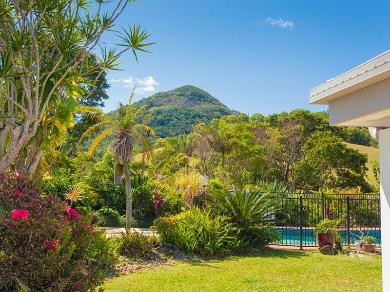 116 Lone Hand Rd, Eumundi QLD 4562
