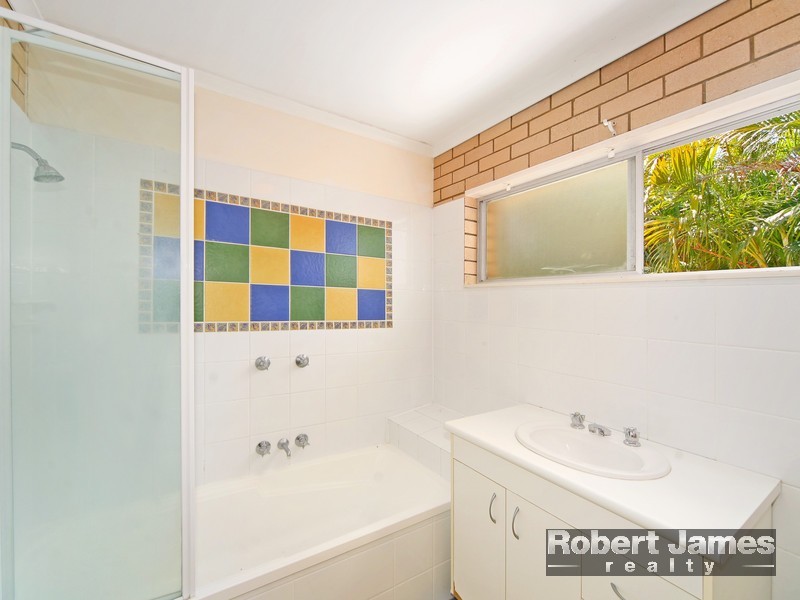4 Oak Street, Sunshine Beach QLD 4567