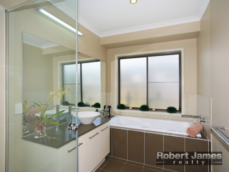 13 Augusta Circuit, Peregian Springs QLD 4573