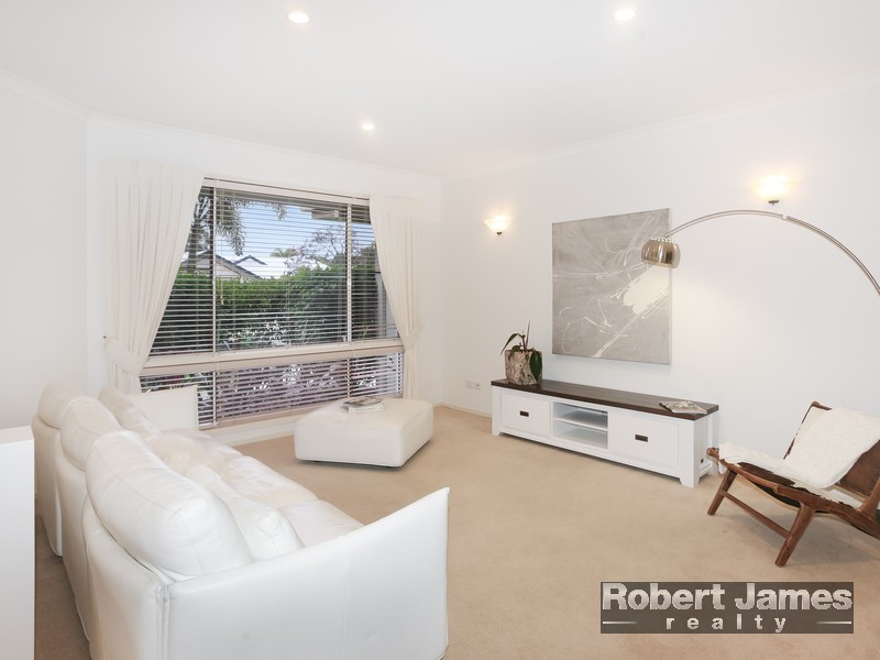 9 Sternlight Street, Noosa Waters QLD 4566