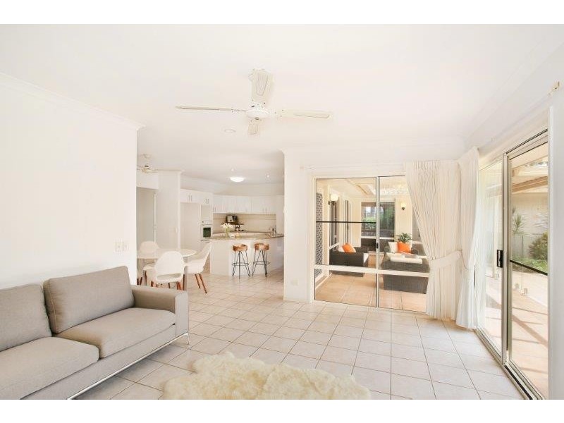 9 Sternlight Street, Noosa Waters QLD 4566