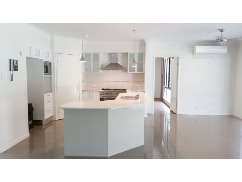 Cooroibah QLD 4565