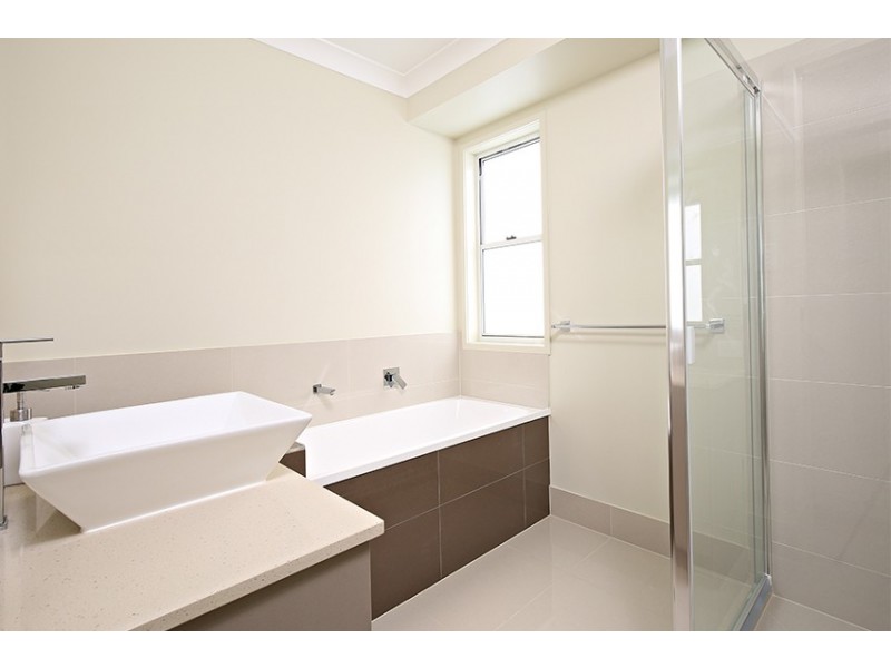 4 Harrier Crescent, Peregian Springs QLD 4573
