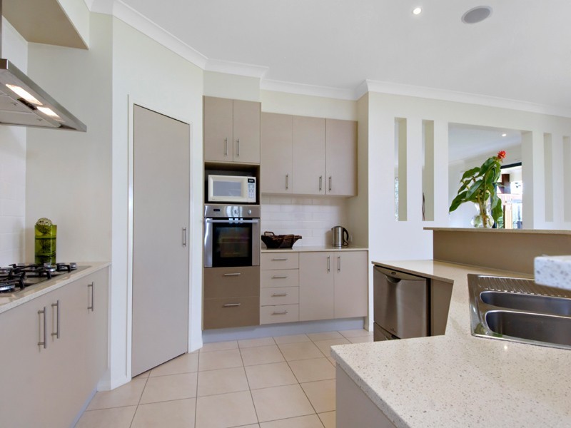 8 Shoal Court, Peregian Springs QLD 4573