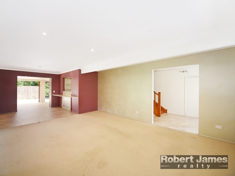 11 Poinciana Avenue, Tewantin QLD 4565