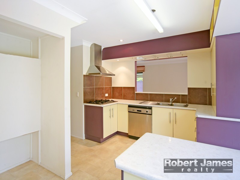 11 Poinciana Avenue, Tewantin QLD 4565