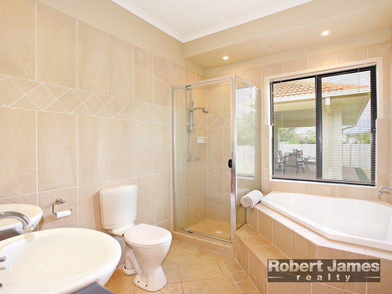 5 Eagleford Court, Peregian Springs QLD 4573