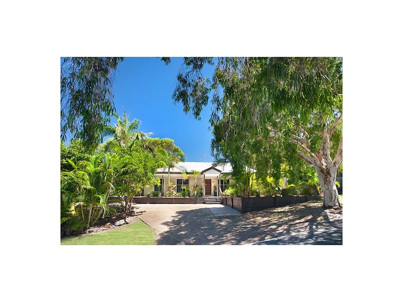 9 Victory Crescent, Sunrise Beach QLD 4567