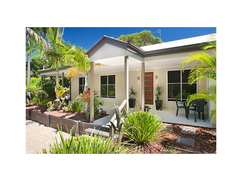9 Victory Crescent, Sunrise Beach QLD 4567