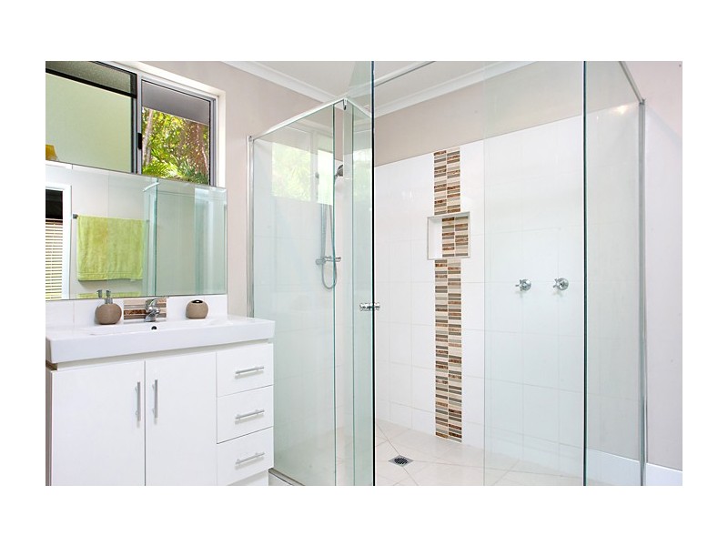 9 Victory Crescent, Sunrise Beach QLD 4567