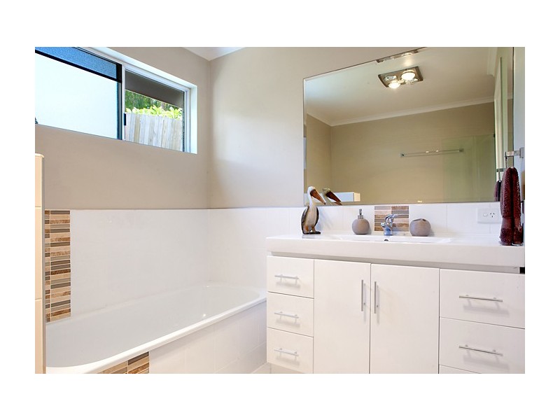 9 Victory Crescent, Sunrise Beach QLD 4567