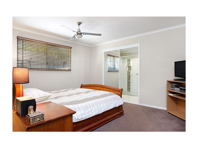 9 Victory Crescent, Sunrise Beach QLD 4567
