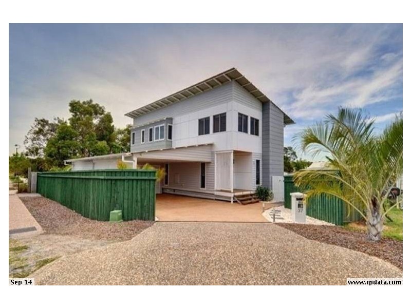37 Dicky Beach Close, Dicky Beach QLD 4551