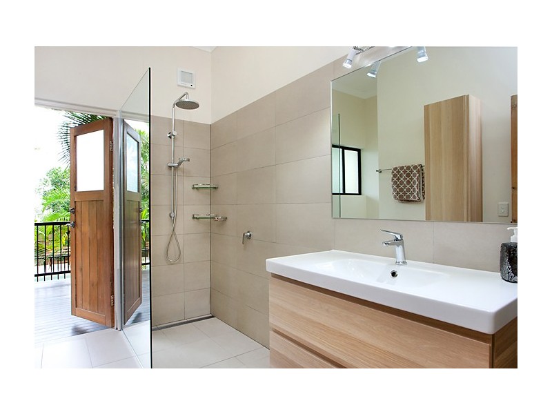 30 Tangmere Court, Noosa Heads QLD 4567