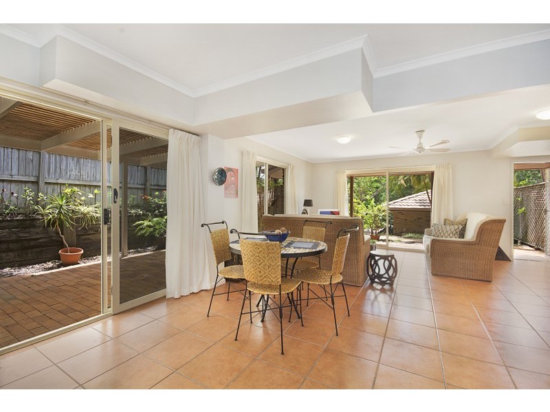 2/15 Parkedge Road, Sunshine Beach QLD 4567