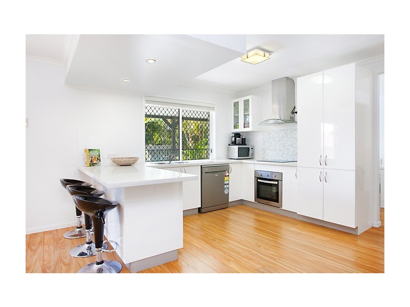 21 Wavecrest Drive, Castaways Beach QLD 4567
