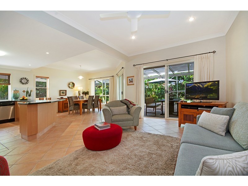 1/3 Ketch Place, Noosa Waters QLD 4566