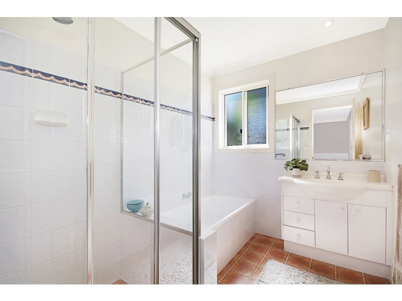 1/3 Ketch Place, Noosa Waters QLD 4566