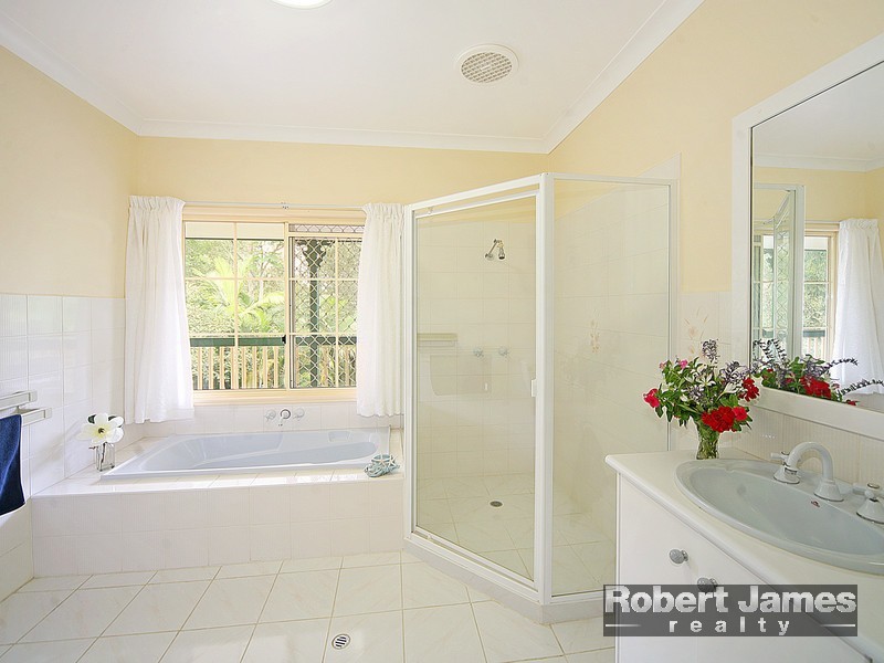 14 Bond Court, Doonan QLD 4562