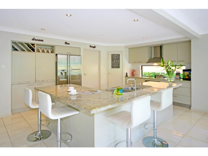 9 Pennant Court, Peregian Springs QLD 4573