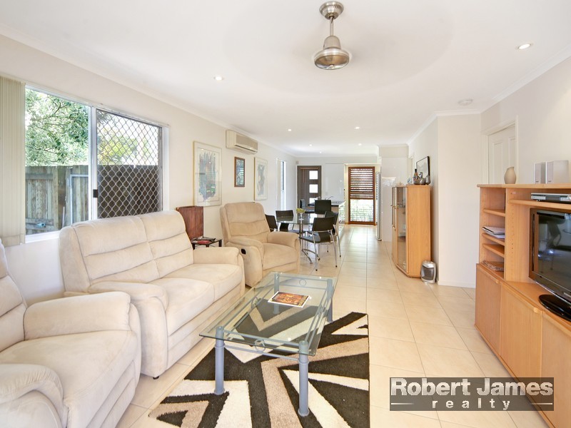 1/48 Poinciana Avenue, Tewantin QLD 4565