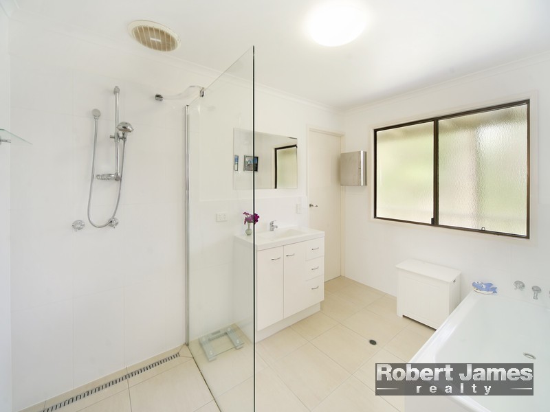 68 Redwood Road, Doonan QLD 4562