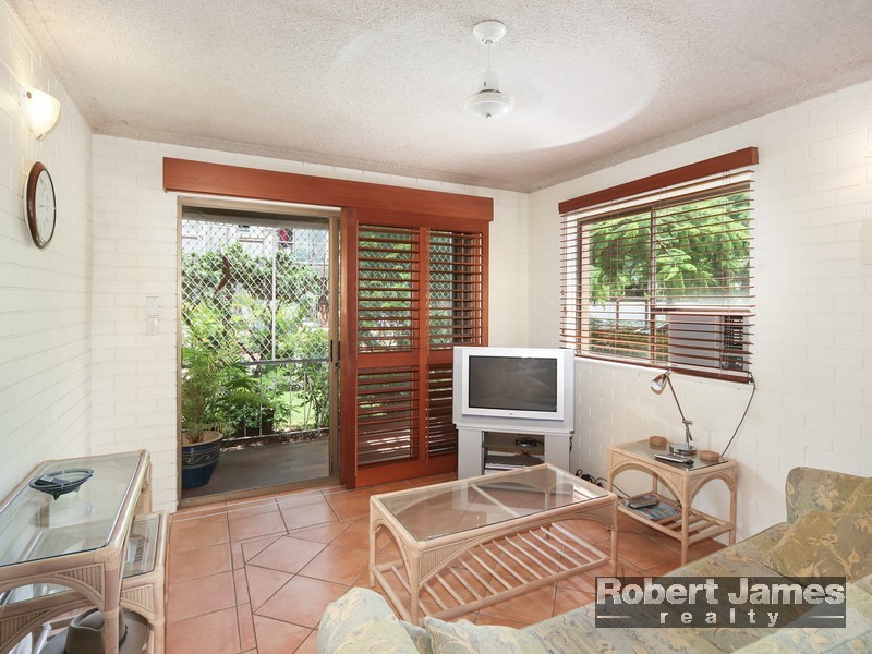 1/32 Edward Street, Noosaville QLD 4566