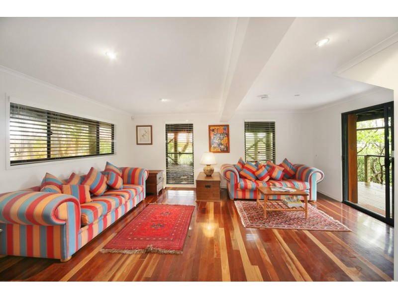 14 Crusoe Court, Castaways Beach QLD 4567