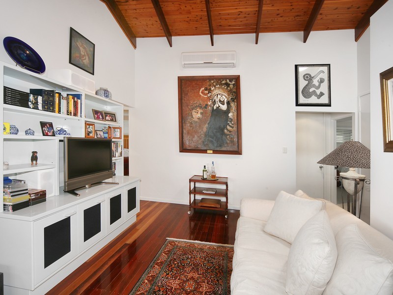 14 Crusoe Court, Castaways Beach QLD 4567