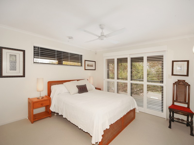 14 Crusoe Court, Castaways Beach QLD 4567