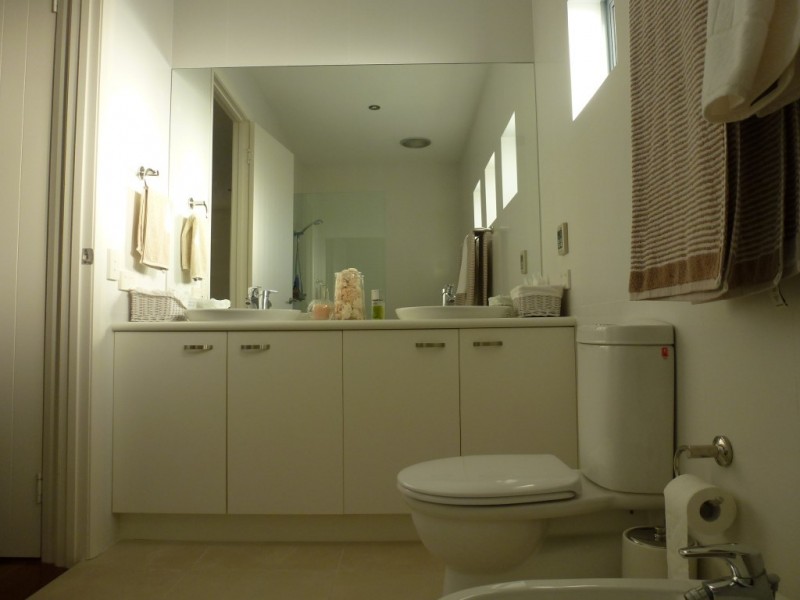 2 Seafarer Court, Castaways Beach QLD 4567