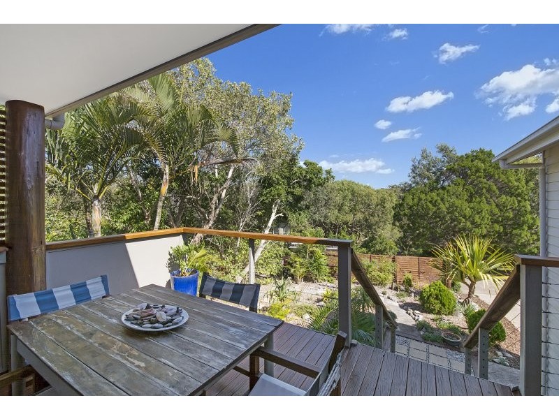 3 Coconut Grove, Castaways Beach QLD 4567