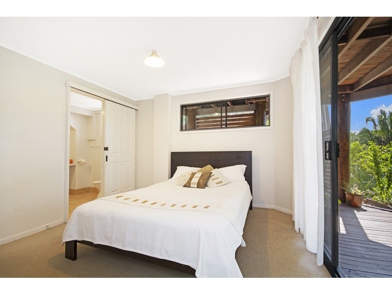 3 Coconut Grove, Castaways Beach QLD 4567