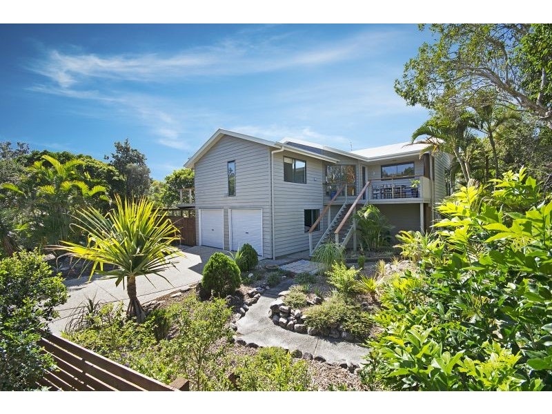 3 Coconut Grove, Castaways Beach QLD 4567