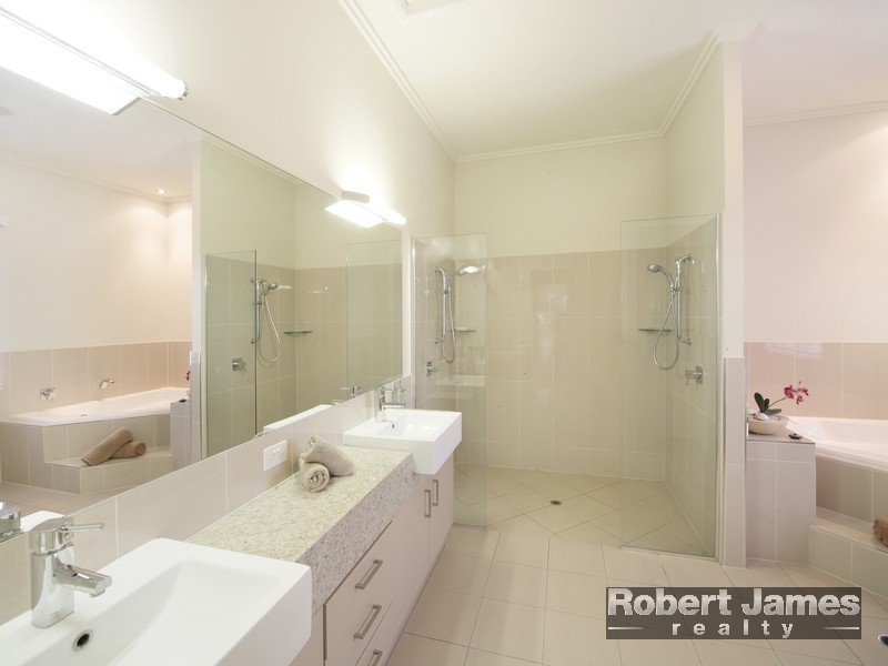 17 Aspera Place, Noosaville QLD 4566