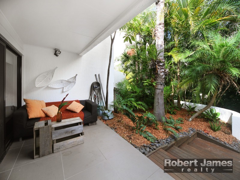 2/6 Ray Street, Sunshine Beach QLD 4567
