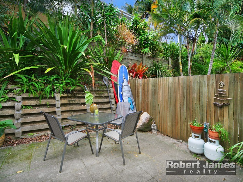 2/6 Ray Street, Sunshine Beach QLD 4567