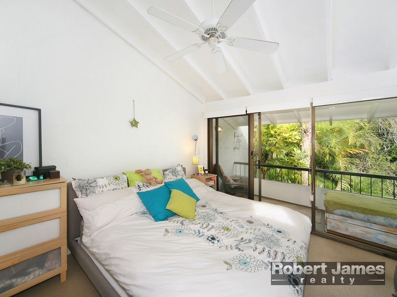 2/6 Ray Street, Sunshine Beach QLD 4567
