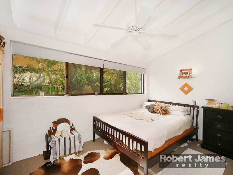 2/6 Ray Street, Sunshine Beach QLD 4567