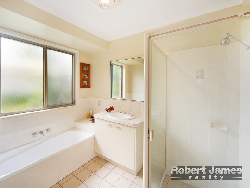 11 Tamarine Court, Cooroibah QLD 4565